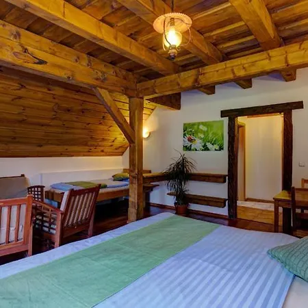Hotel Leyla 3*